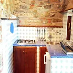 Romantic Near Velia * אשאה