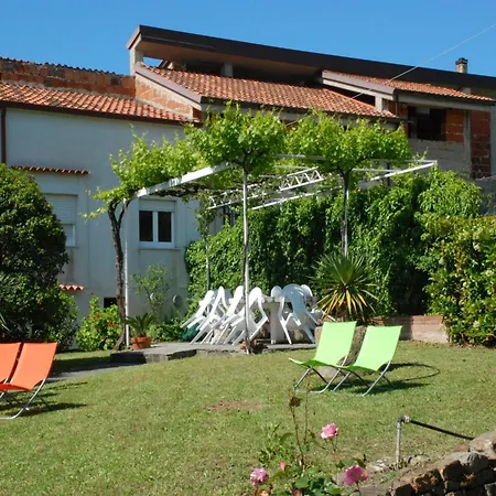Romantic Near Velia *